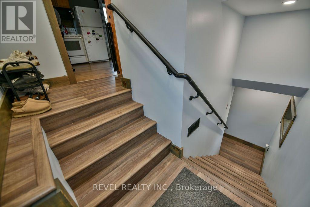583 MACLEAN DRIVE - Image 32