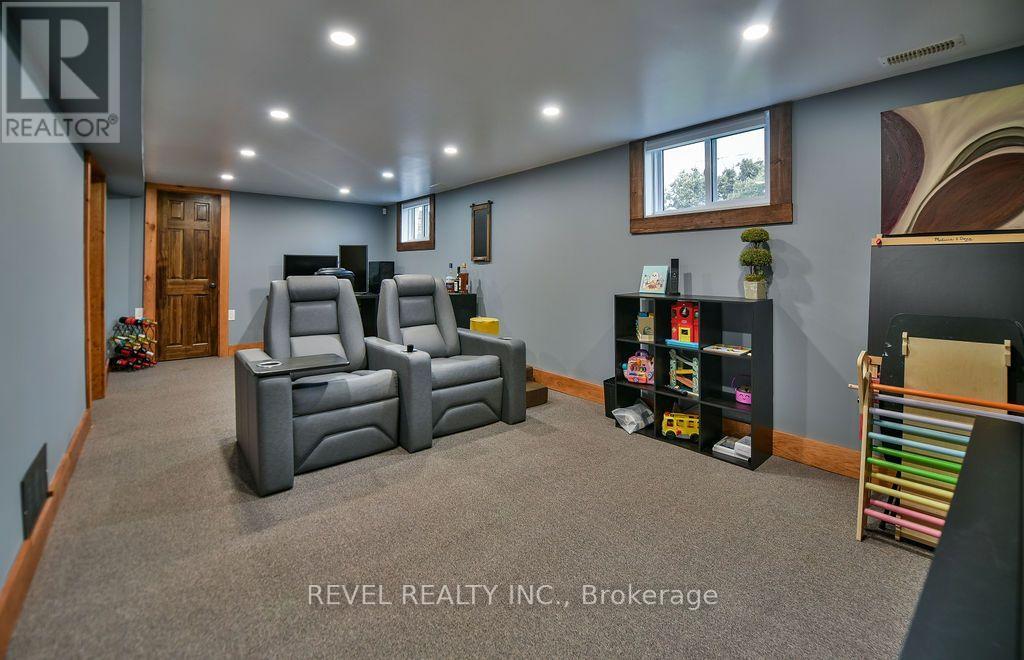 583 MACLEAN DRIVE - Image 34