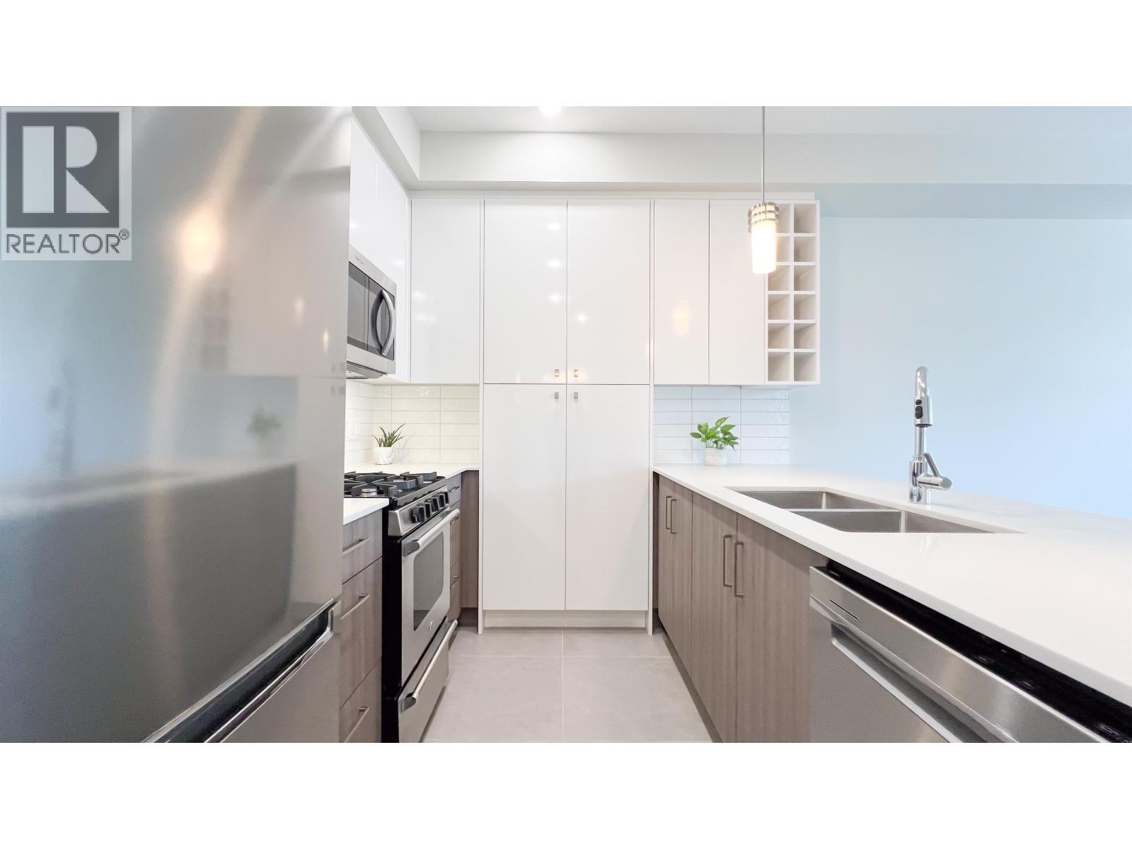 Photo of 326 23200 GILLEY ROAD 10