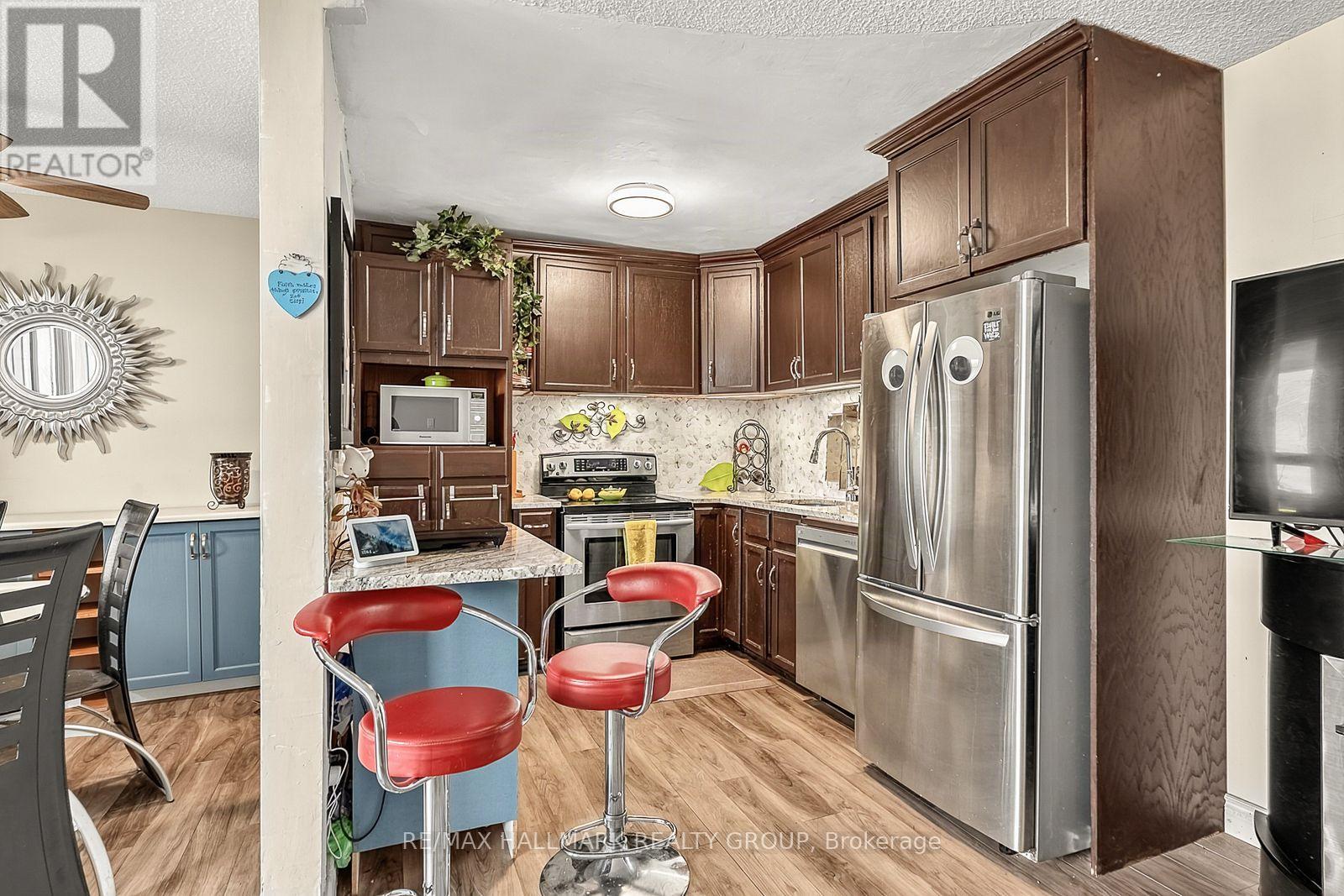 #705 2000 JASMINE CRESCENT - Image 16