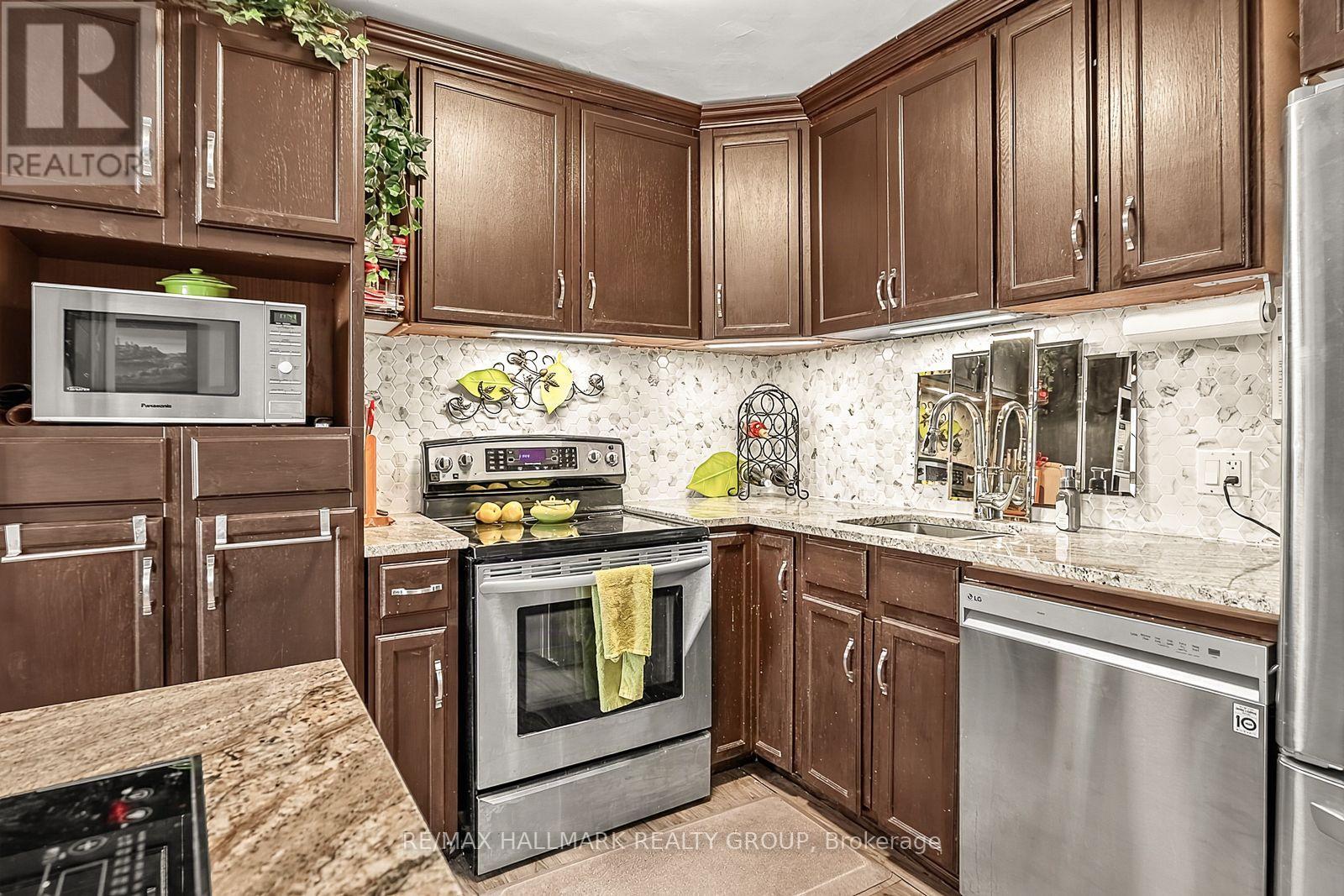 #705 2000 JASMINE CRESCENT - Image 18