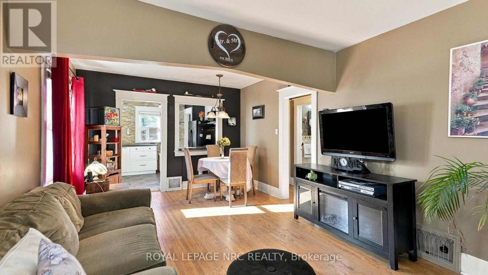 308 ASH STREET - 8