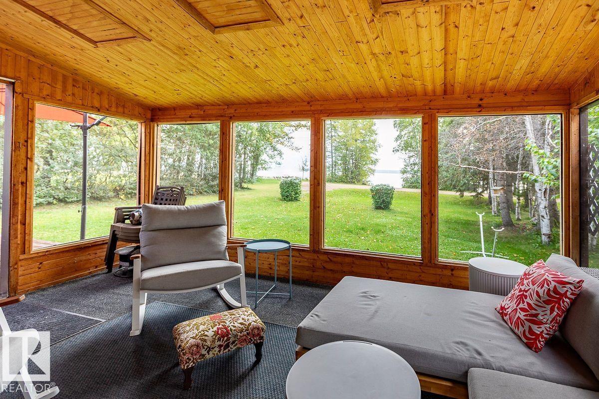 11 Lakeshore DR - Image 9