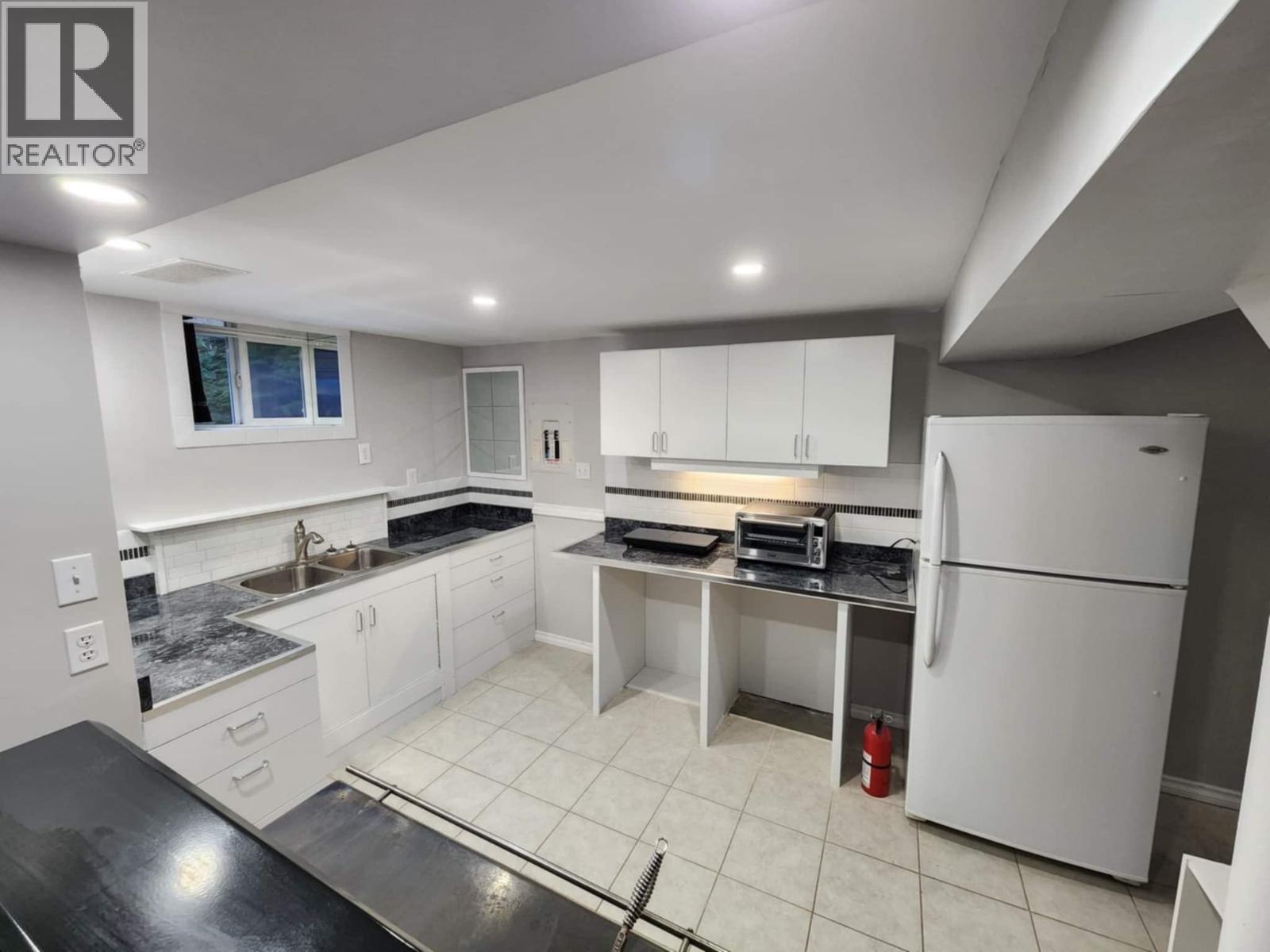 5515 KLEANZA DRIVE - 14