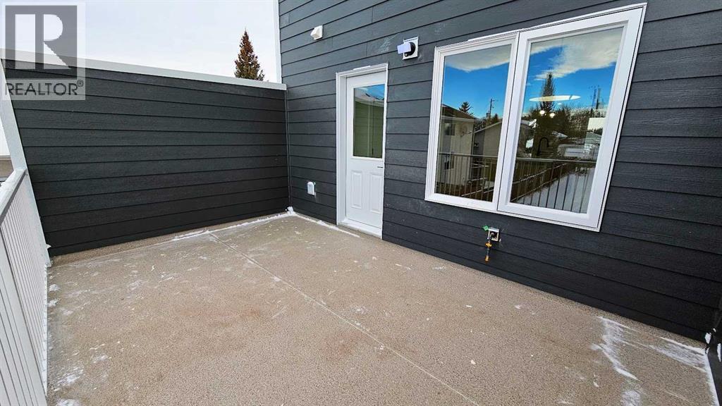Listing photo – 3, 106 4 Street NW, Sundre