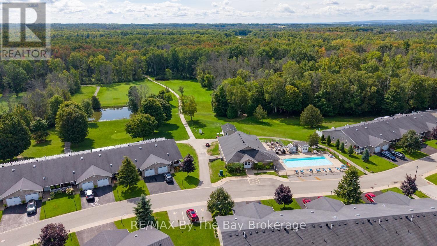 131 Greenway Drive, Wasaga Beach, Ontario, L9Z0E6, Wasaga Beach, Ontario — photo 2 of 5