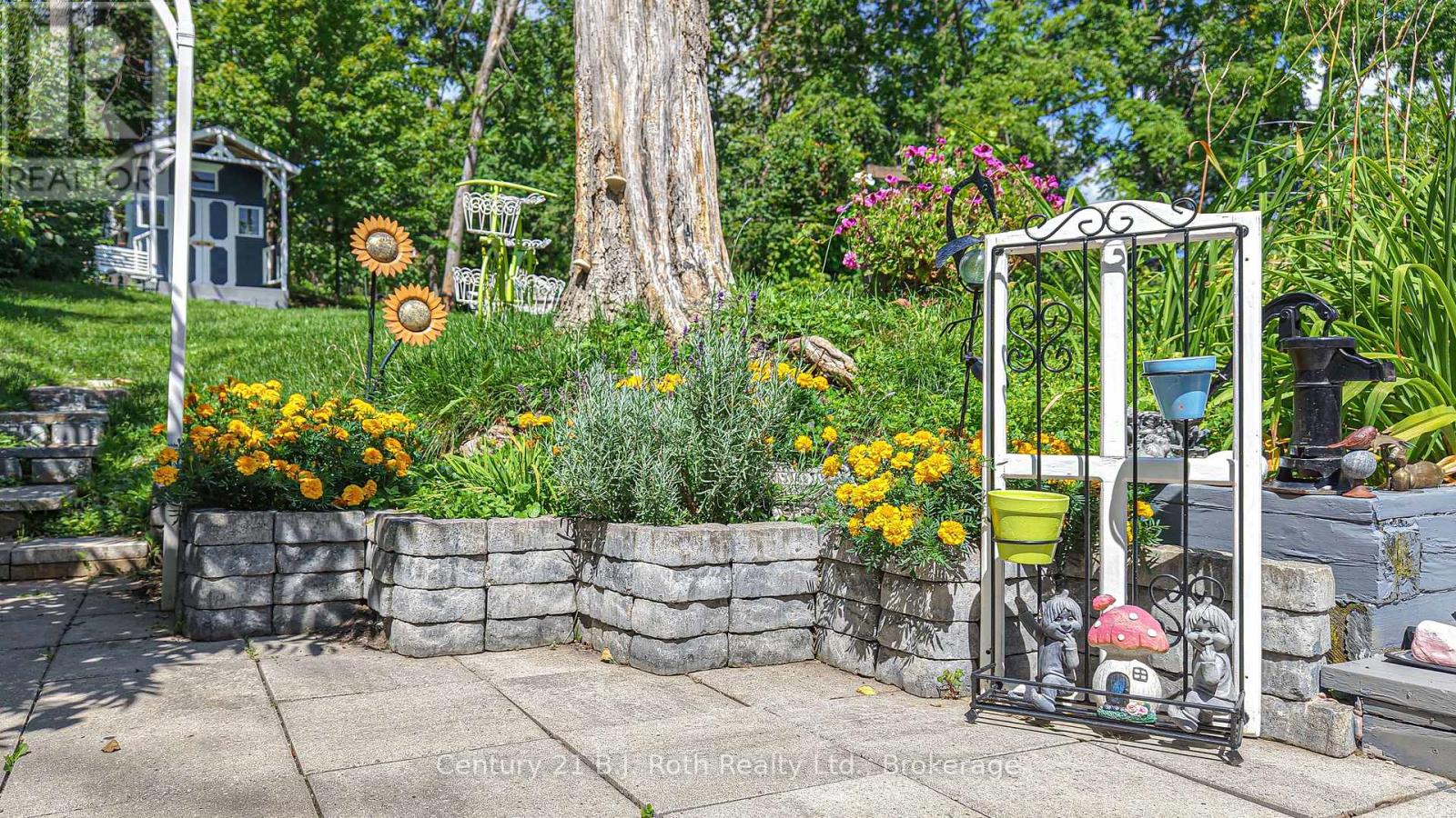 8 DUNN AVENUE - 14