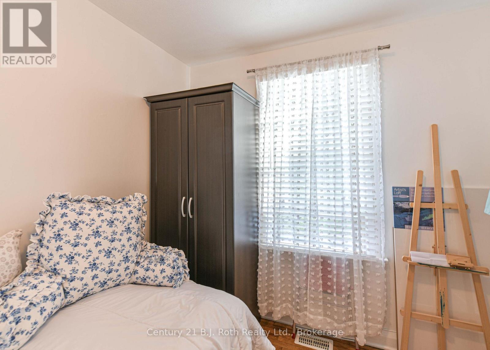 8 DUNN AVENUE - Image 29
