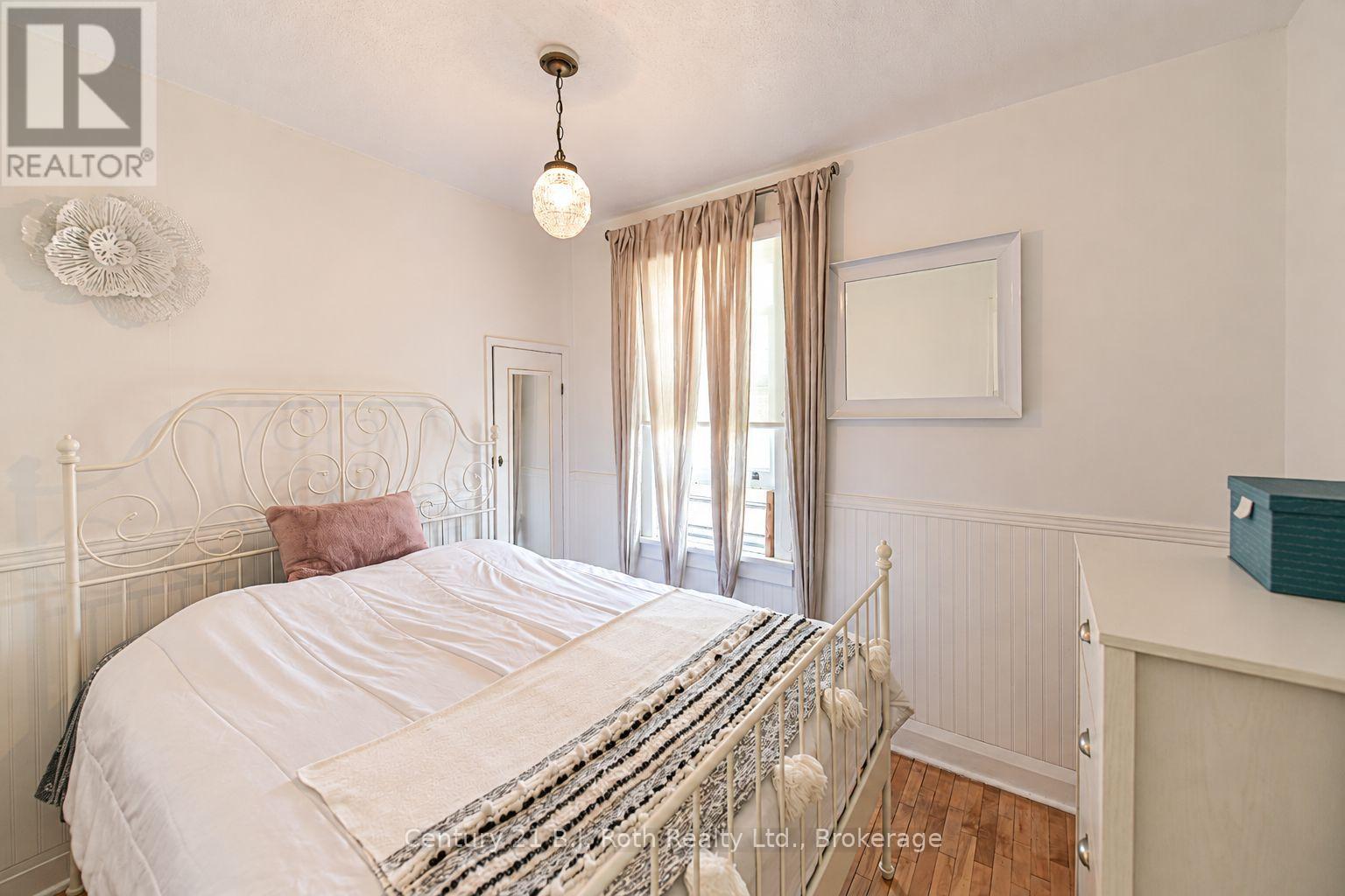 8 DUNN AVENUE - Image 31