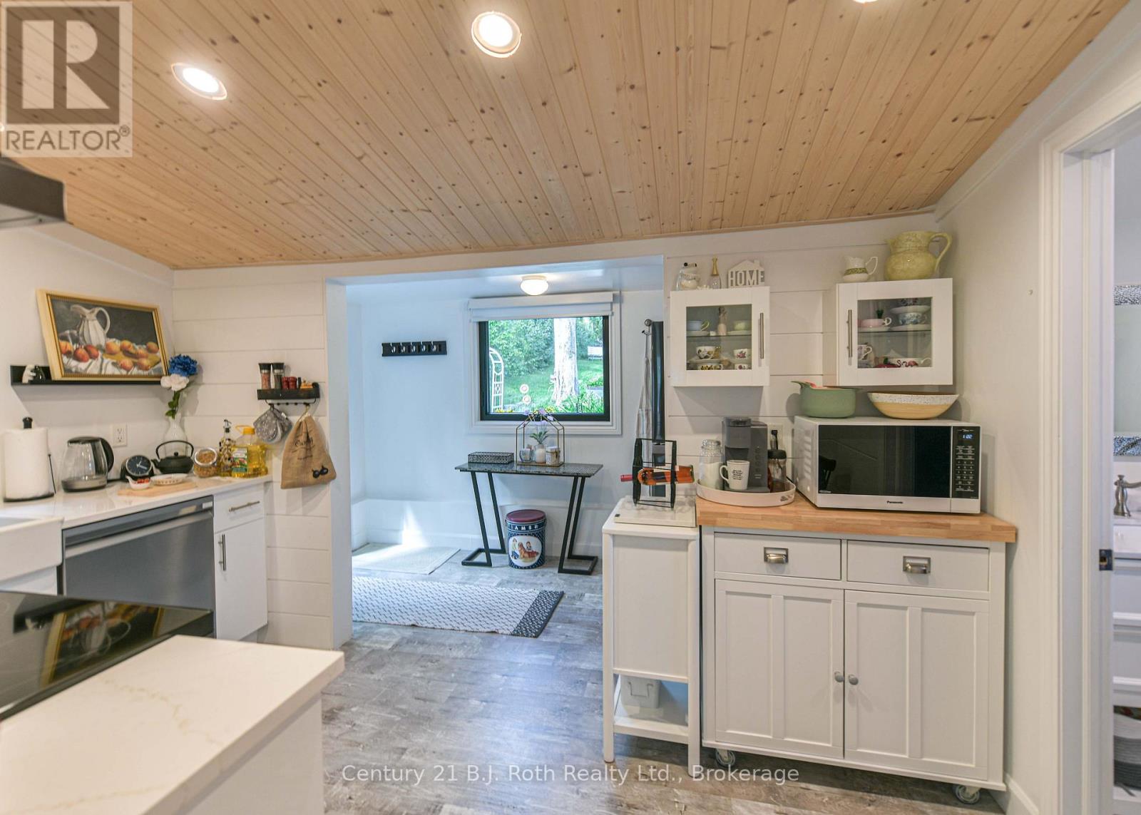 8 DUNN AVENUE - 38