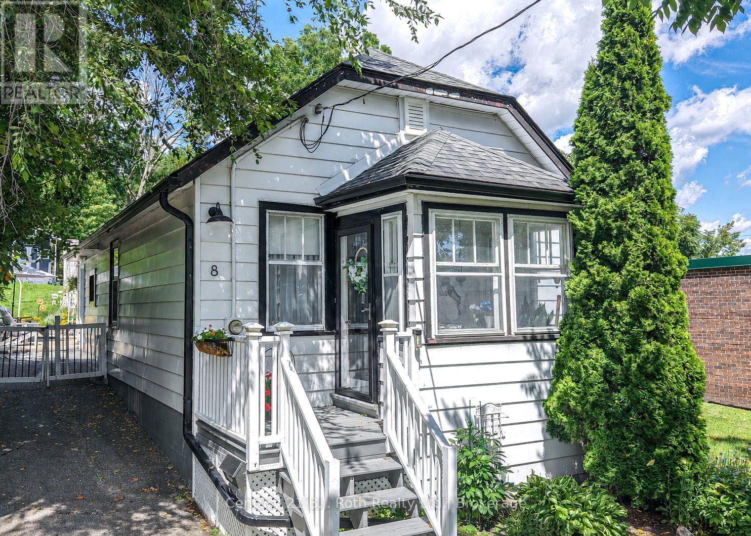 8 DUNN AVENUE - 4