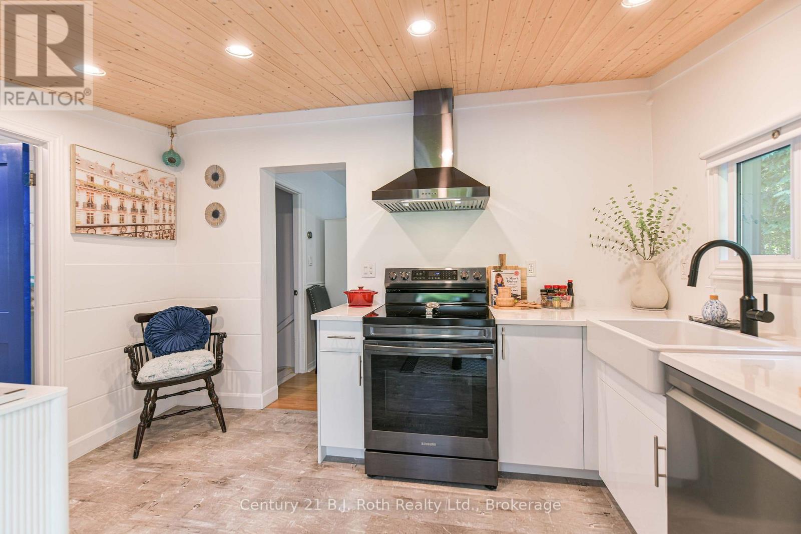 8 DUNN AVENUE - Image 41