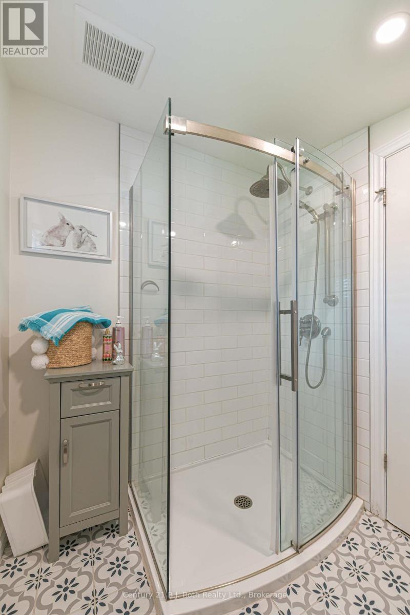 8 DUNN AVENUE - Image 45