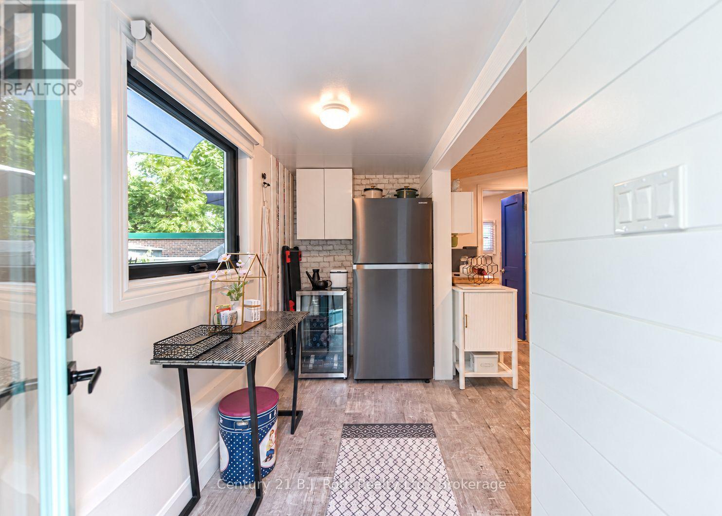 8 DUNN AVENUE - Image 46