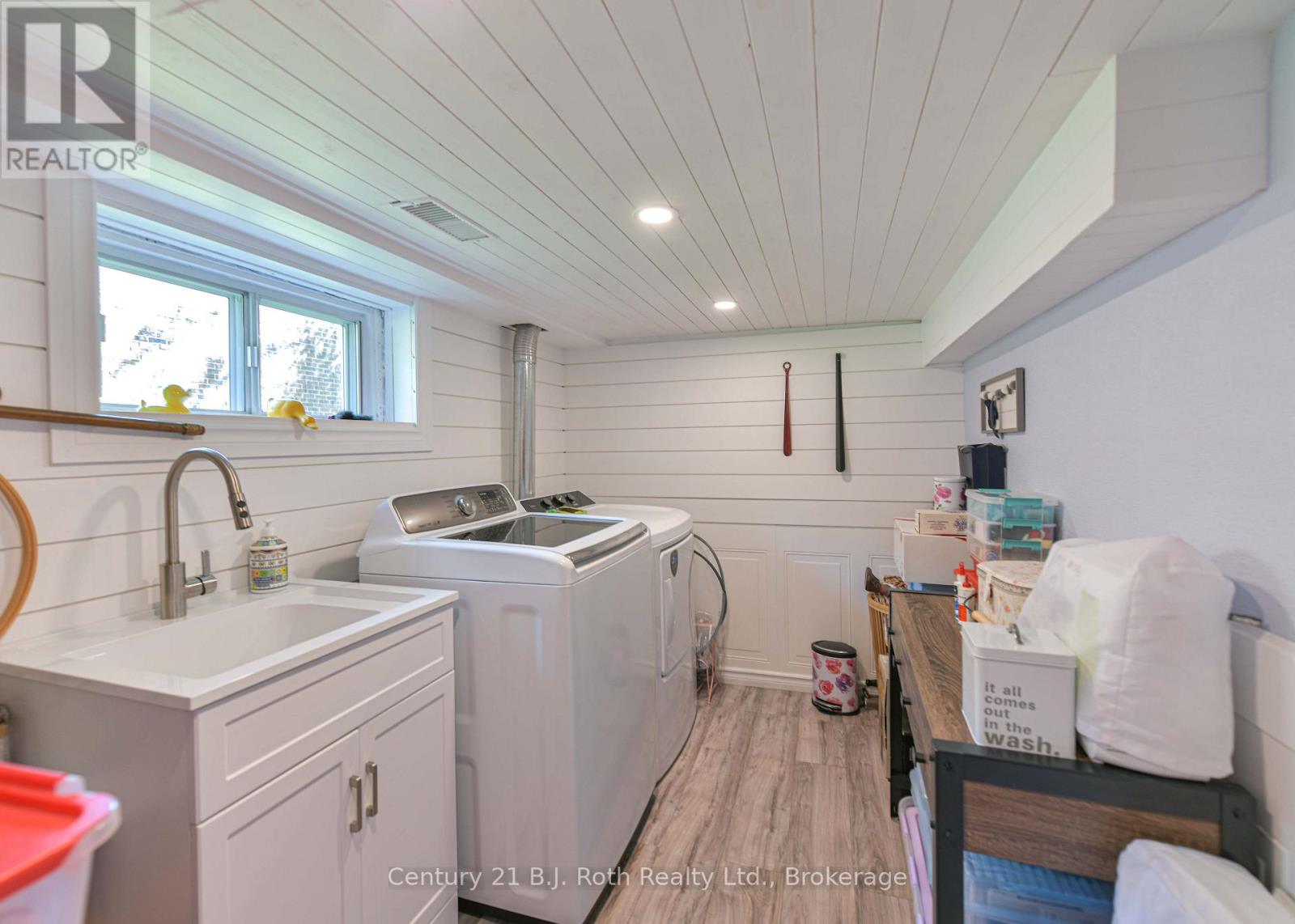 8 DUNN AVENUE - Image 48