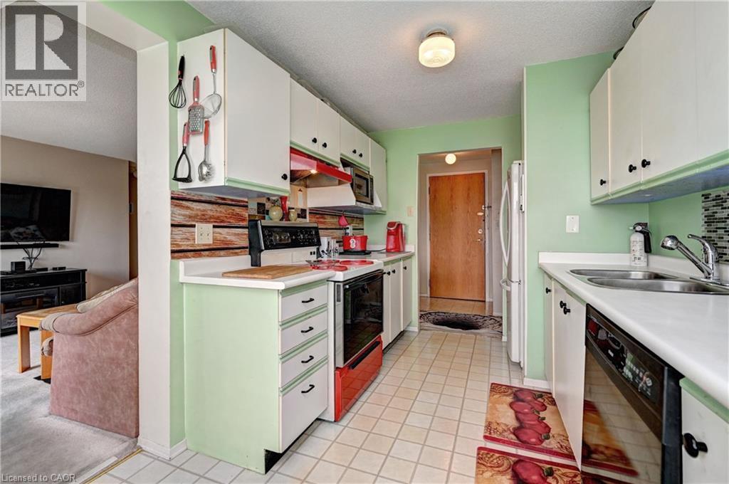 #305 30 BLUE SPRINGS Drive - 16