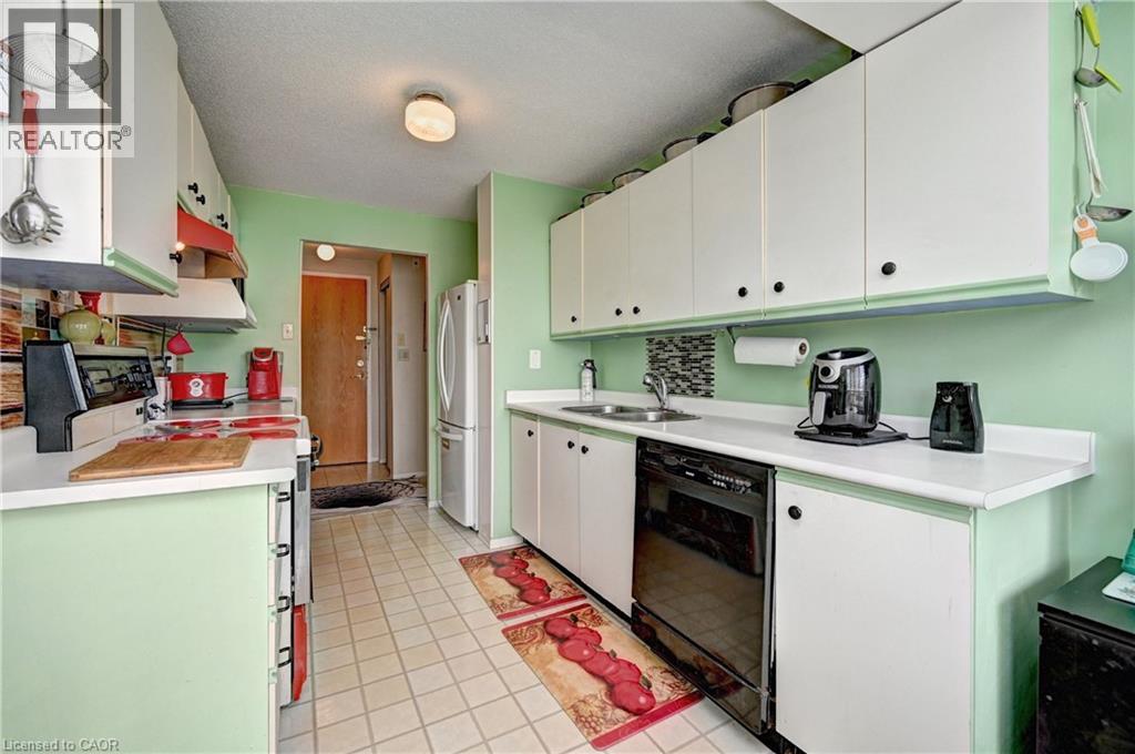 #305 30 BLUE SPRINGS Drive - Image 17