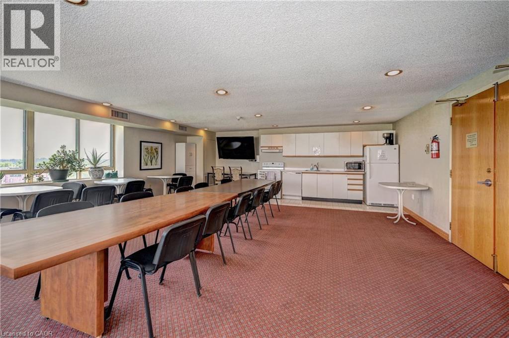 #305 30 BLUE SPRINGS Drive - 38