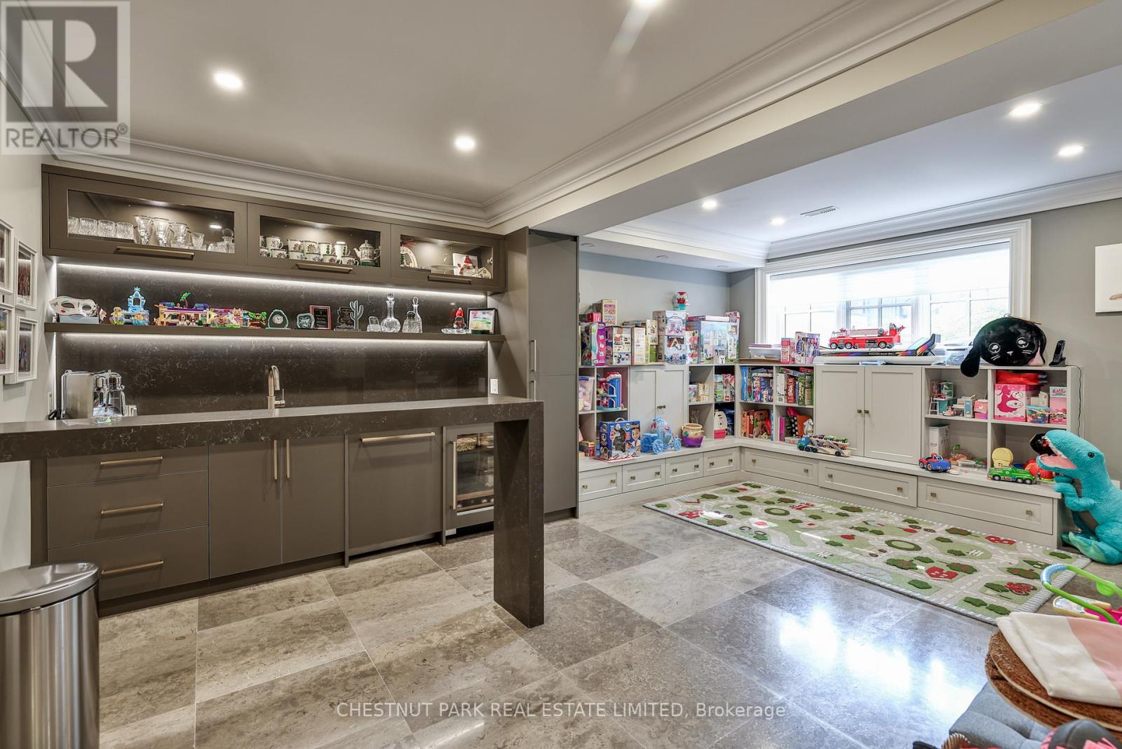19 WHITEHALL ROAD - 29