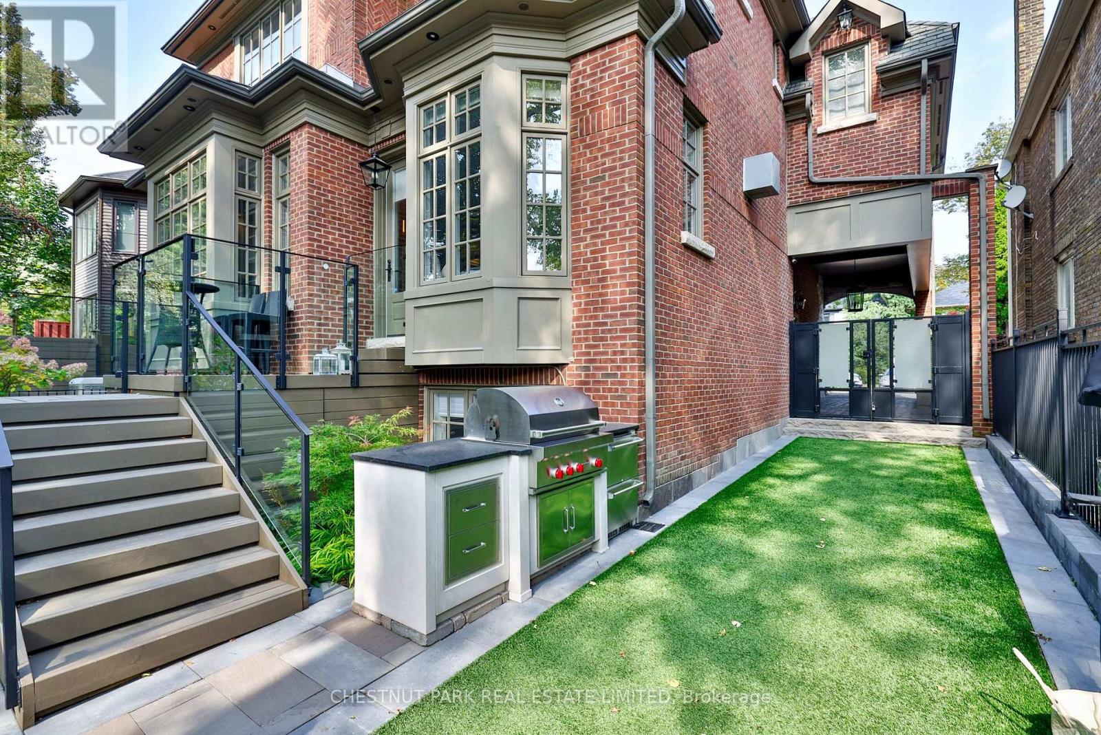19 WHITEHALL ROAD - Image 34