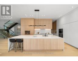 15 Aldershot Crescent, Toronto, ON M2P1L7 Photo 17