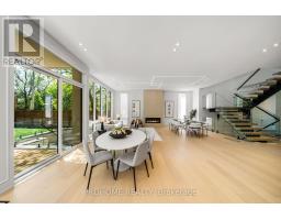 15 Aldershot Crescent, Toronto, ON M2P1L7 Photo 21