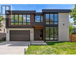 15 Aldershot Crescent, Toronto, ON M2P1L7 Photo 48