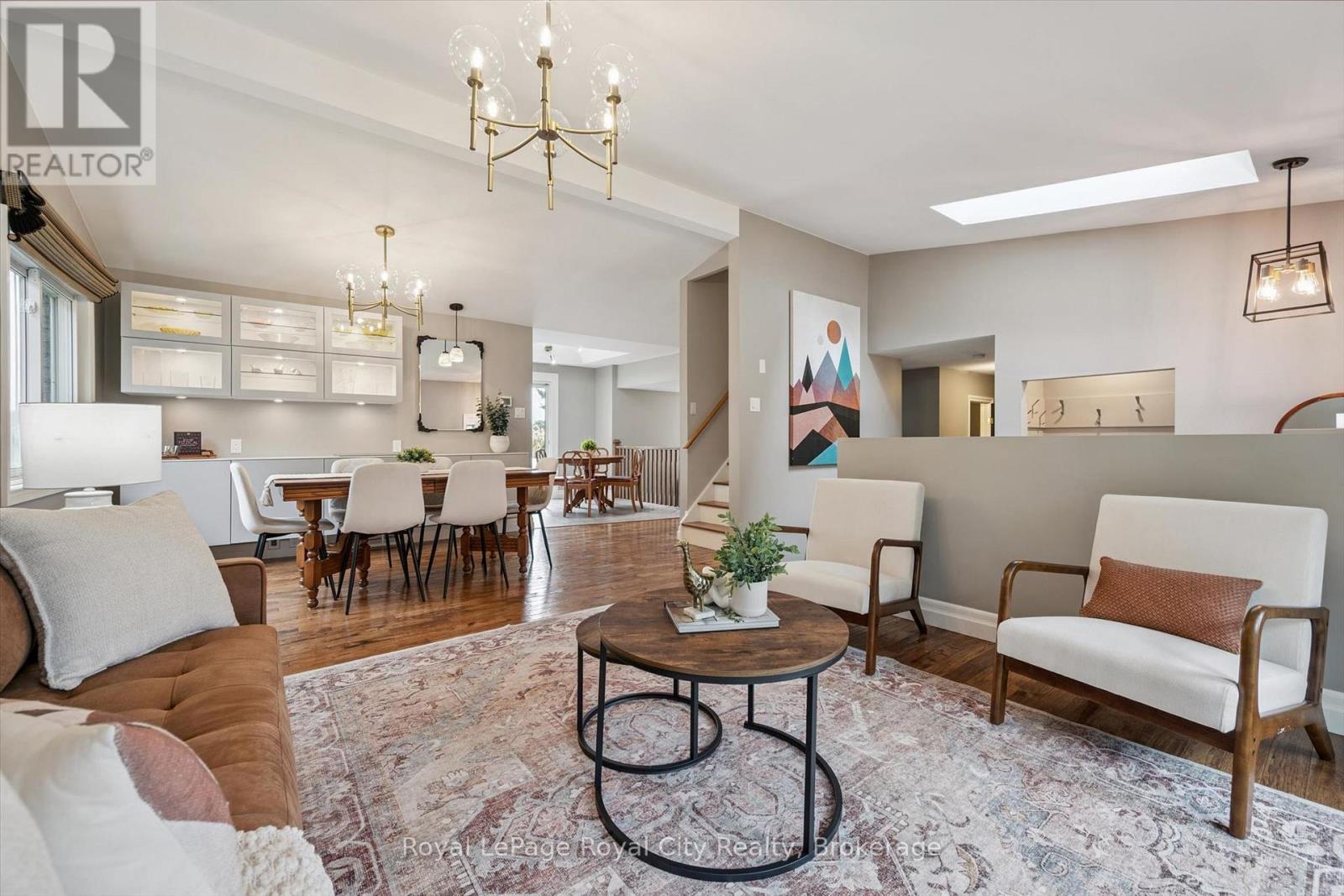 32 THORNHILL DRIVE - 1