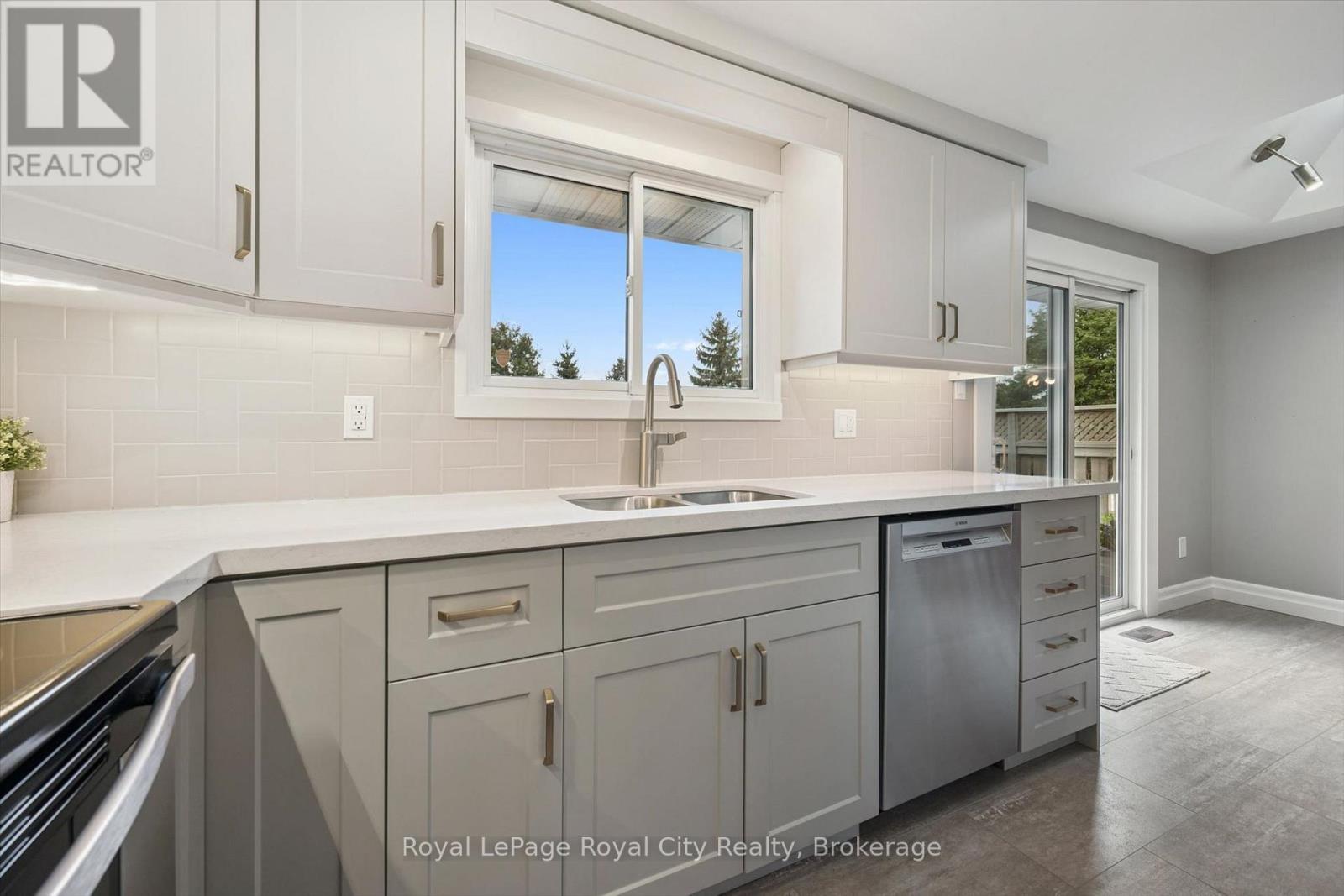 32 THORNHILL DRIVE - Image 10