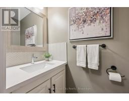 Bathroom - 32 Thornhill Drive, Guelph, ON N1H8B6 Photo 15