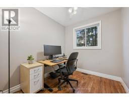 Bedroom - 32 Thornhill Drive, Guelph, ON N1H8B6 Photo 16