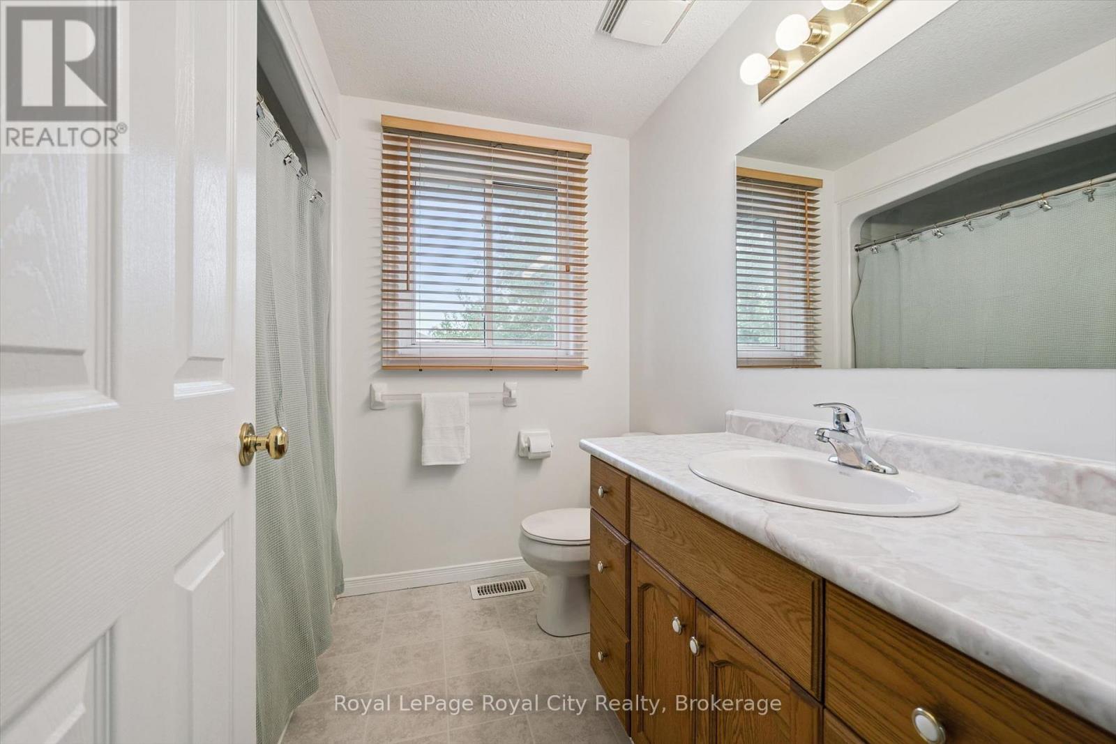 3 MUNROE CRESCENT - 29