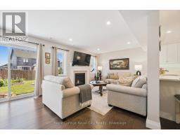 140 Halls Drive, Centre Wellington, ON N0B1S0 Photo 12