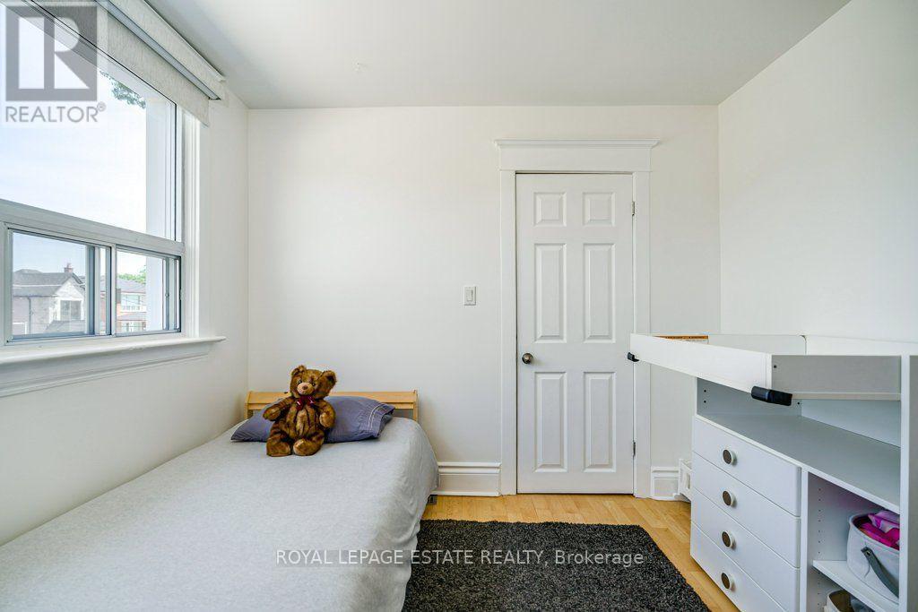 82 AUGUST AVENUE - 21