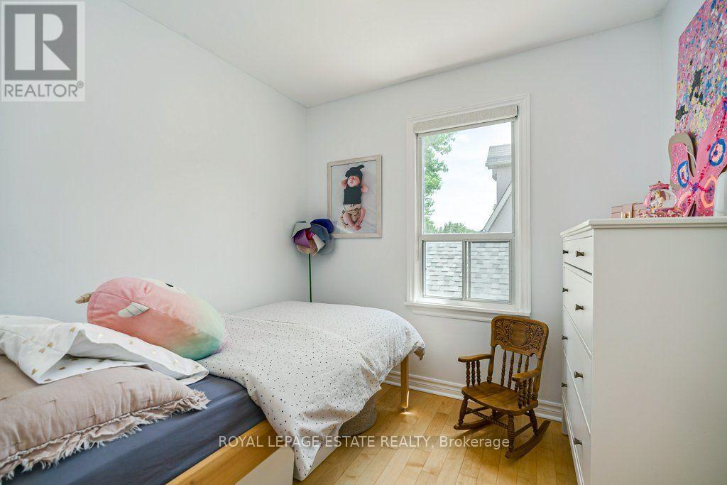 82 AUGUST AVENUE - 24