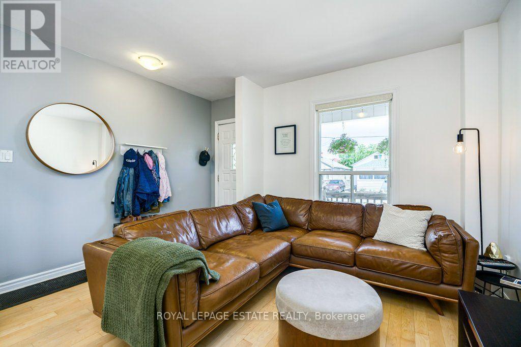 Photo of 82 AUGUST AVENUE