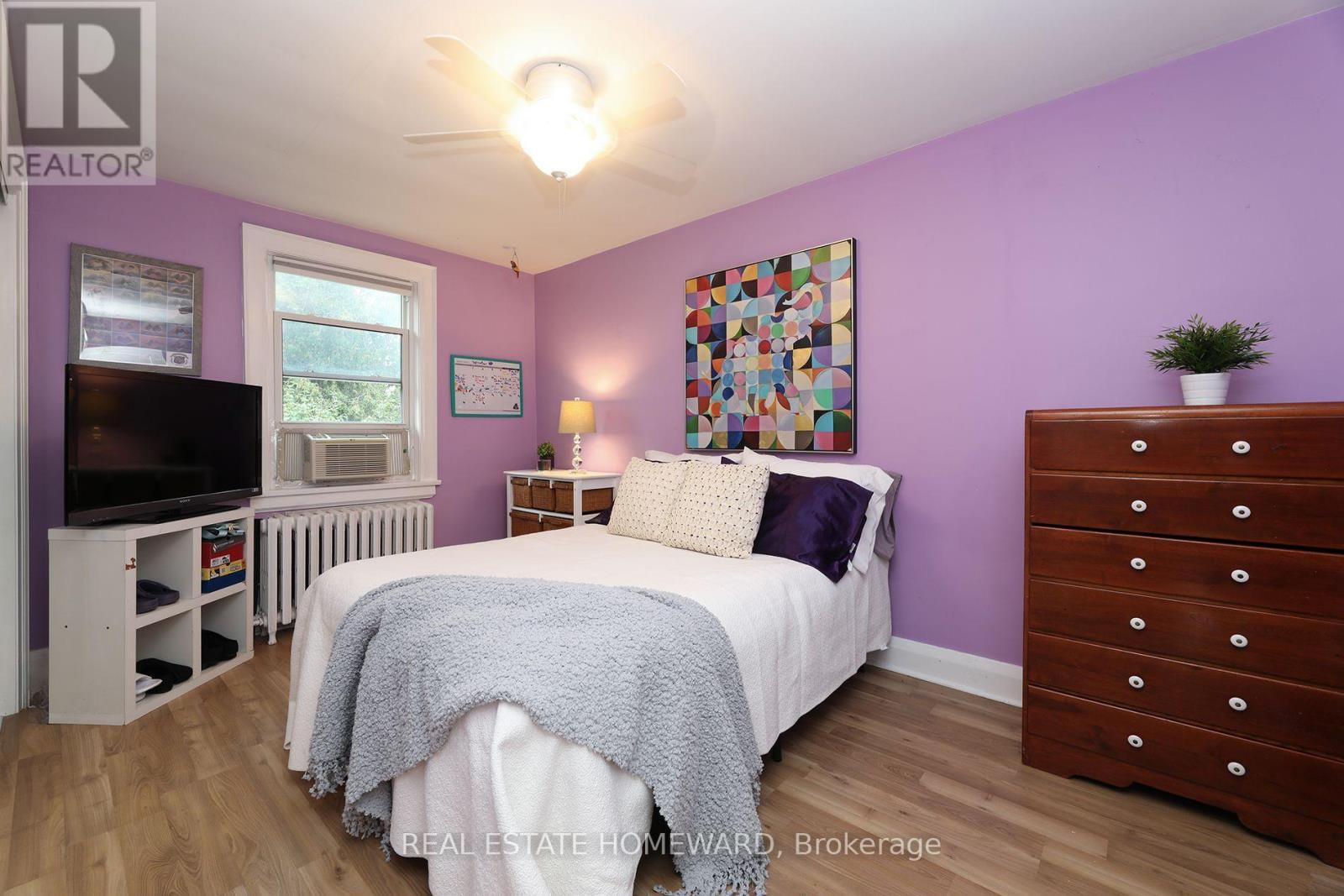 1 PINEGROVE AVENUE - 15