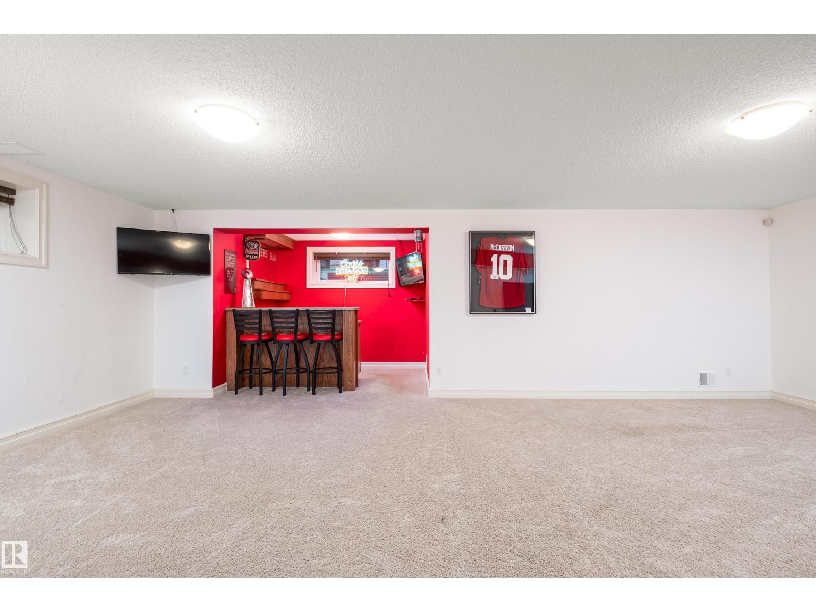 633 FOXTAIL LN - 55