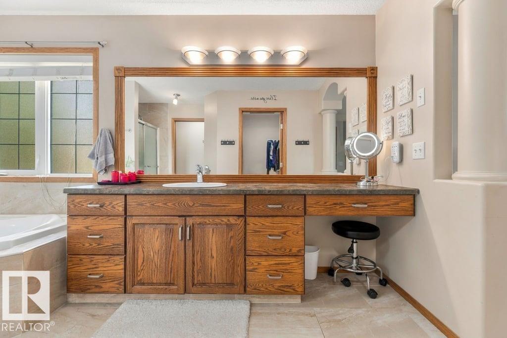 5 Roche PL - Image 36