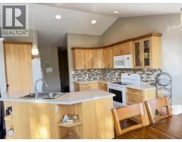 608 Reid Drive, Vanderhoof, BC V0J3A2 Photo 12