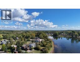 Foyer - 608 Reid Drive, Vanderhoof, BC V0J3A2 Photo 9