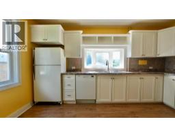 10111 106 Avenue, Peace River, AB T8S1K9 Photo 10