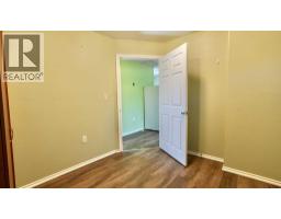 10111 106 Avenue, Peace River, AB T8S1K9 Photo 36