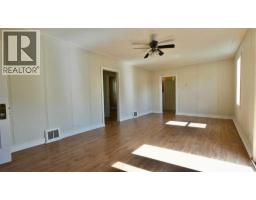 10111 106 Avenue, Peace River, AB T8S1K9 Photo 19