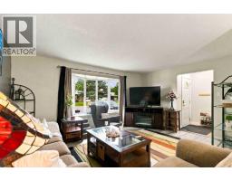 4pc Bathroom - A, 10 Birch Road, Fort Mcmurray, AB T9H1J7 Photo 6