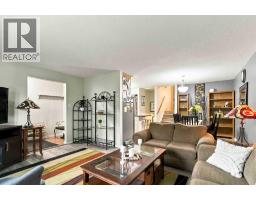 Bedroom - A, 10 Birch Road, Fort Mcmurray, AB T9H1J7 Photo 8