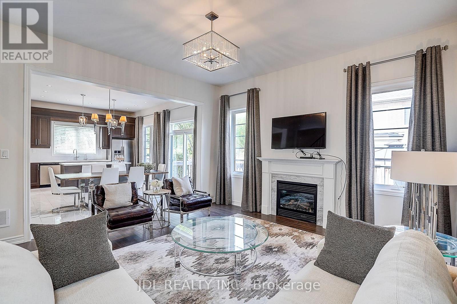39 JEFFREY NIHDA CRESCENT - 18