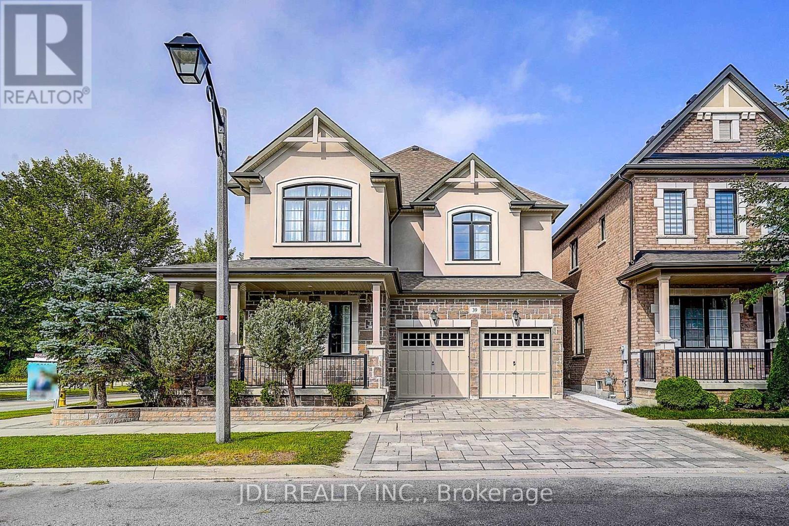 39 JEFFREY NIHDA CRESCENT - 2