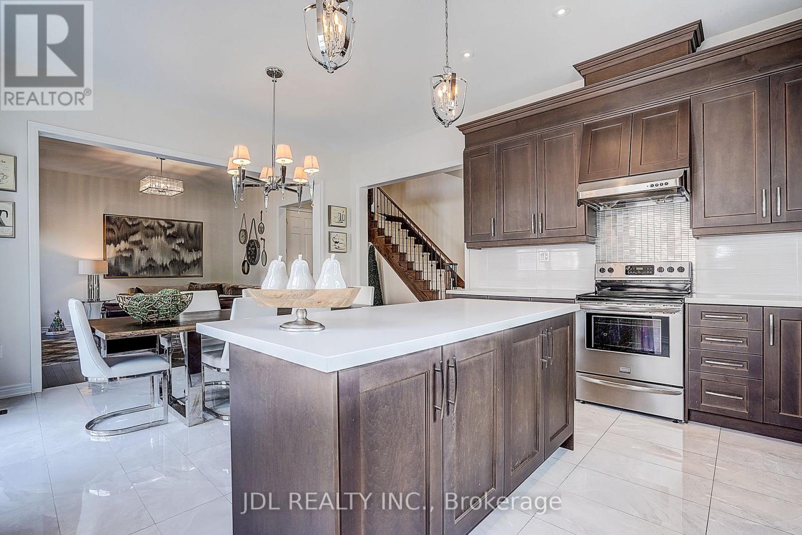 39 JEFFREY NIHDA CRESCENT - 26