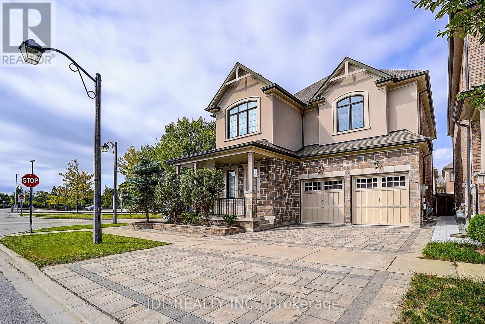 39 JEFFREY NIHDA CRESCENT - 3
